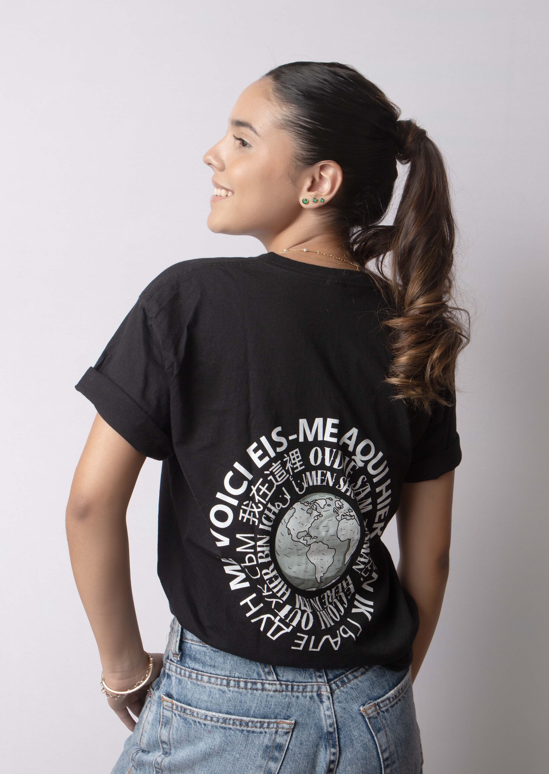 Camisa "Eis-me aqui" - Preta - Imagem 2